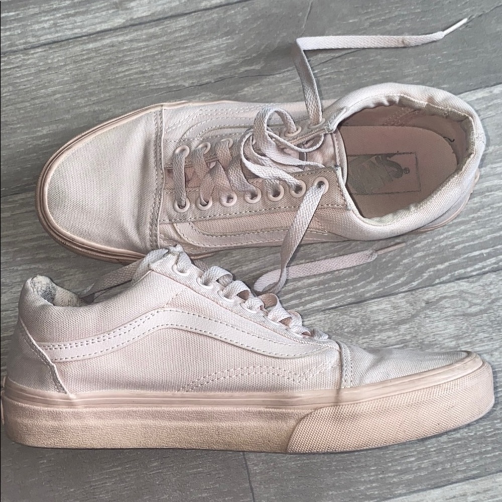 Baby Pink Low-Top. Classic Vans